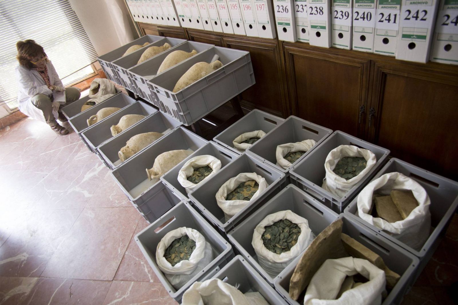 FOTOGALERA: El tesoro de monedas romanas de Tomares